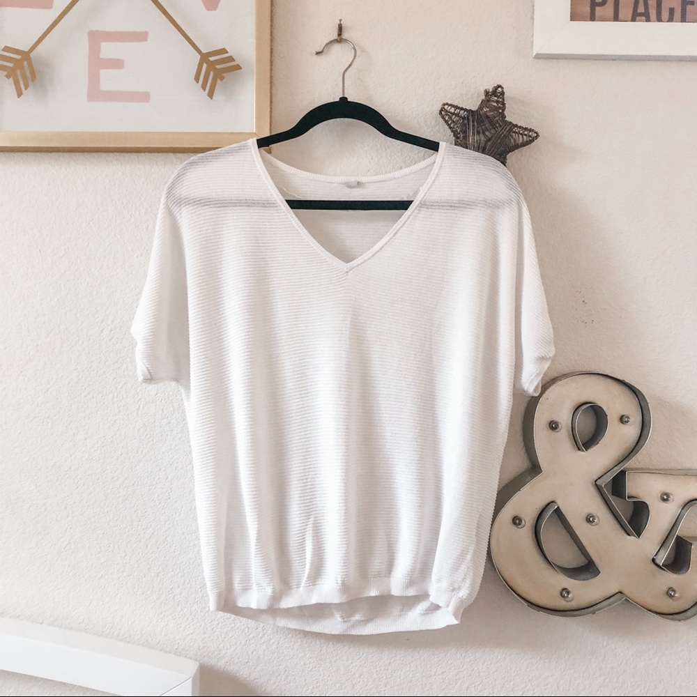 UNIQLO ribbed white v neck top